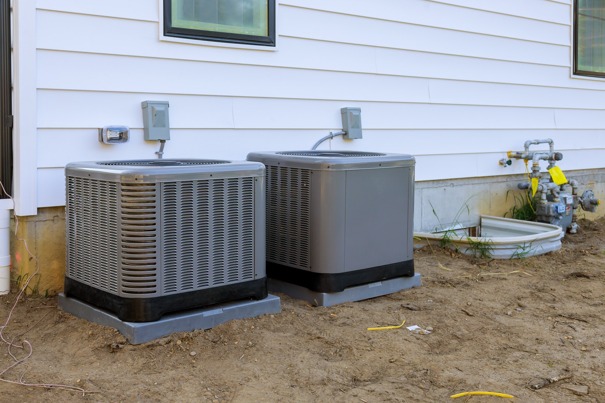 air-conditioning-system-outside-installation-on-of-the-house-1-1